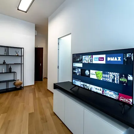 Dream Suites Milano San Babila-3